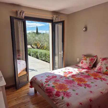 Villa Avec Piscine Dans Un Domaine Viticole *