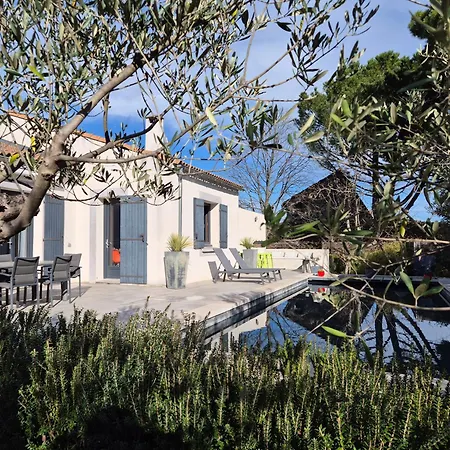 Avec Piscine Dans Un Domaine Viticole Villa Domazan