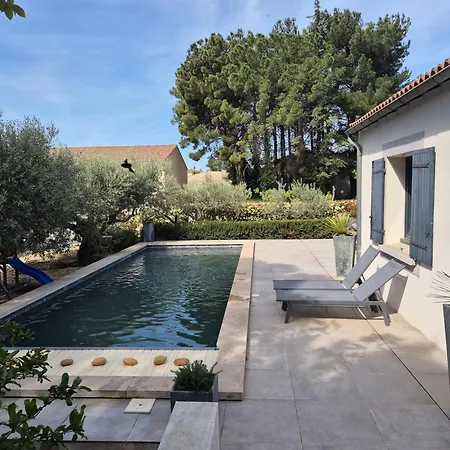 Avec Piscine Dans Un Domaine Viticole Villa Domazan
